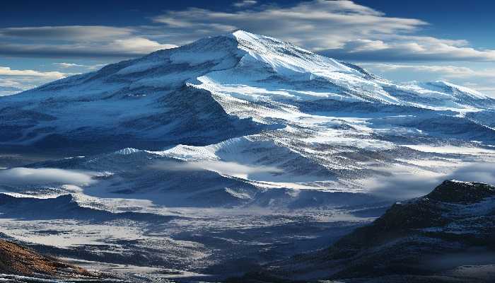 美国盐湖城附近山区发生雪崩2人失踪 冬季以来美国共报告13人在雪崩中丧生