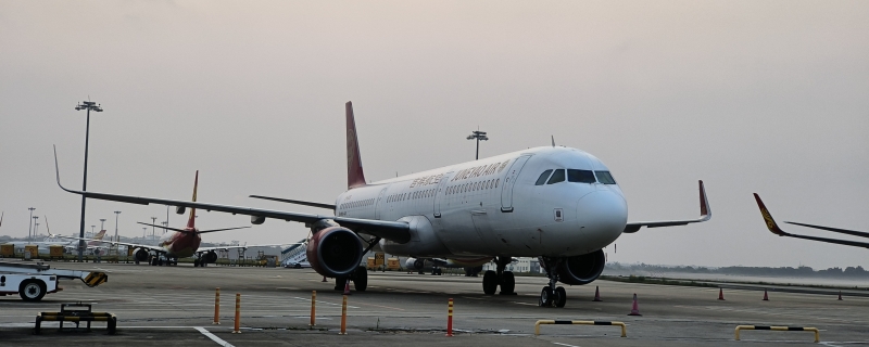 上海航空致歉是怎么回事 东航回应全机乘客陪等外国人登机