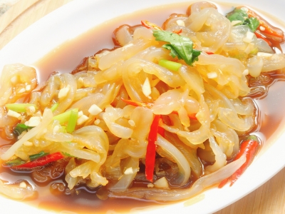 海蜇絲的營養(yǎng)與功效有哪些
